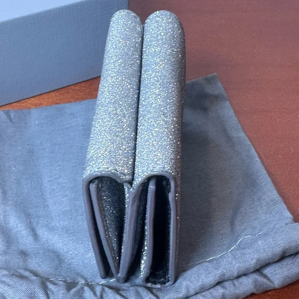 Balenciaga has image size